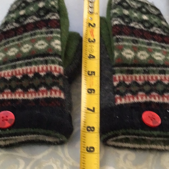 Sweater Mittens - Picture 4 of 4